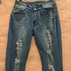 Fashion Nova ripped jeans NWT